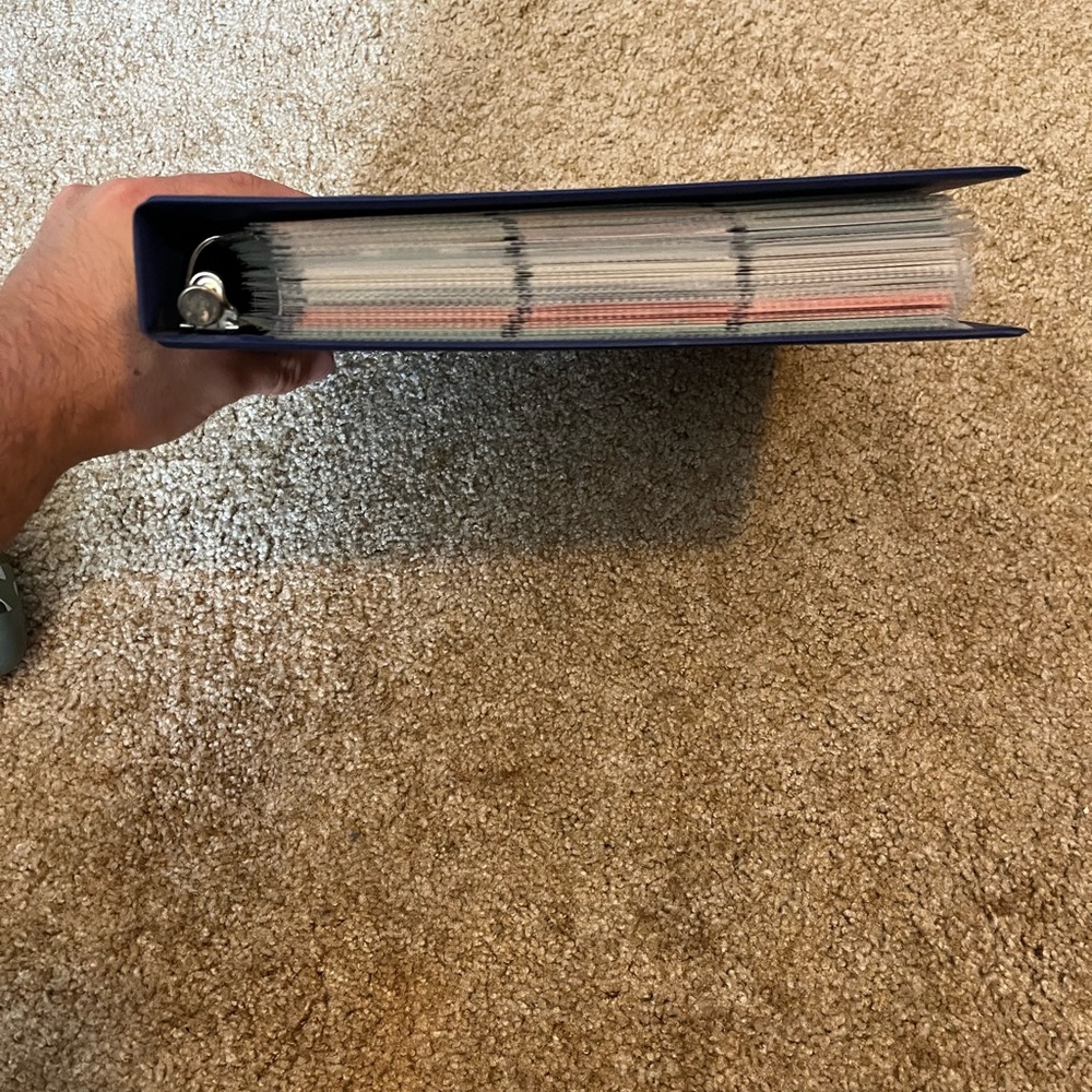 560 baseball cards from 88-91. Including rookies, prospects and hall of famers